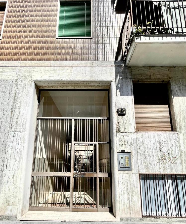Tortona Secret Caveau Milano Esterno foto